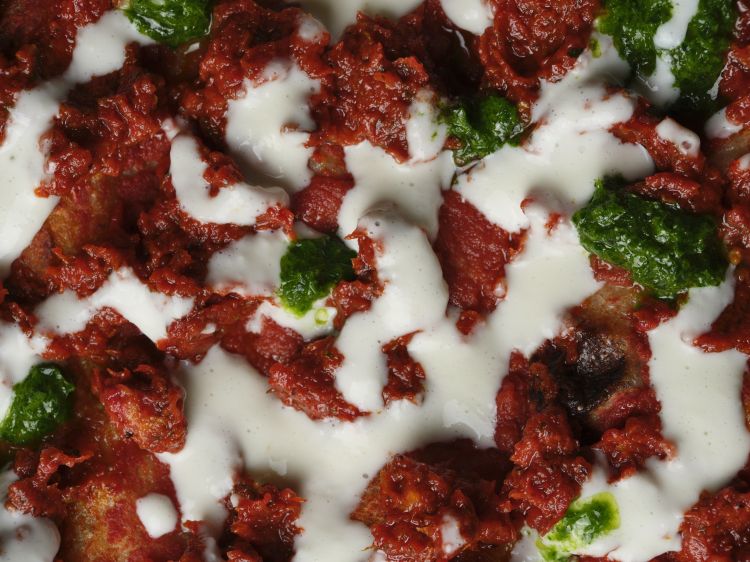 Non solo combinazioni creative: le tele di Arnesano esprimono anche il gusto della semplicità