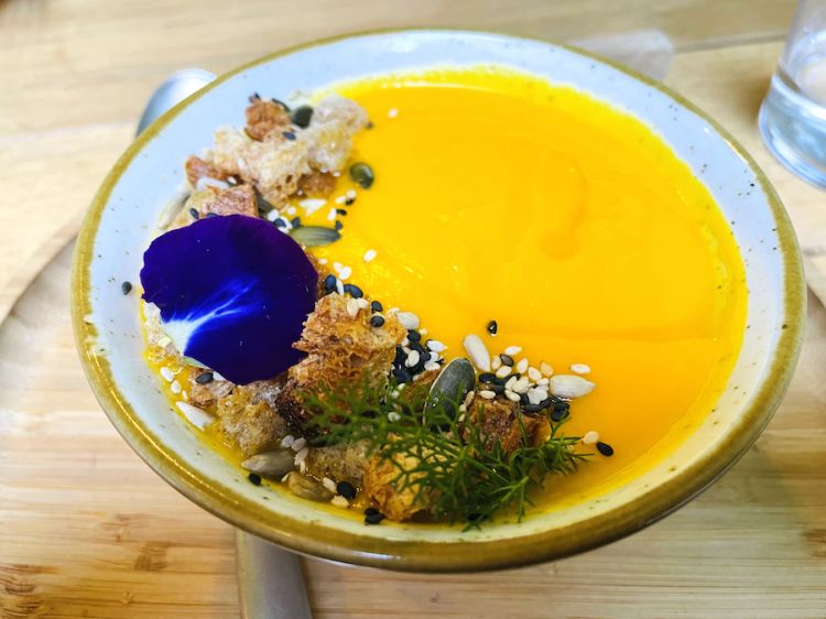 Aromaticus: Carrot and ginger soup
