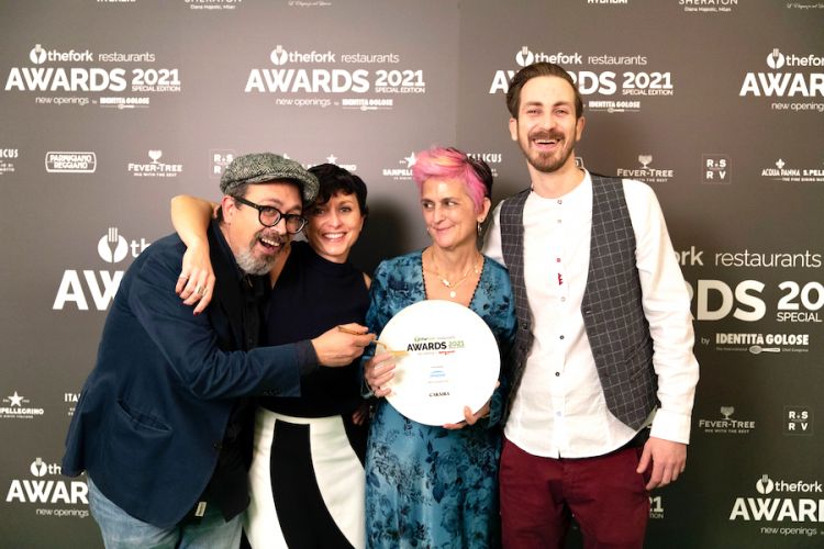 A souvenir photo of the 2021 edition of TheFork restaurants awards at Triennale di Milano on the 15th of November. Left to right: Luca De Marco, Francesca Lombardi, Cristina Bowerman and Nicolò Cini
