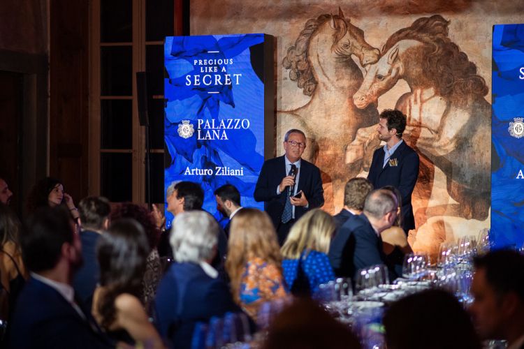 Arturo Ziliani con Andrea Amadei, conduttore della serata “Precious like a secret”
