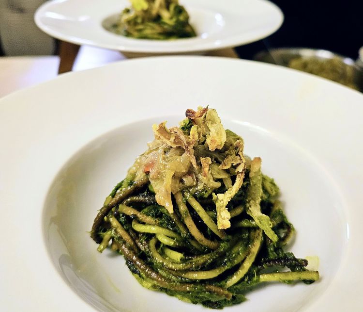 Assassina con crema di puntarelle, puntarelle stuf