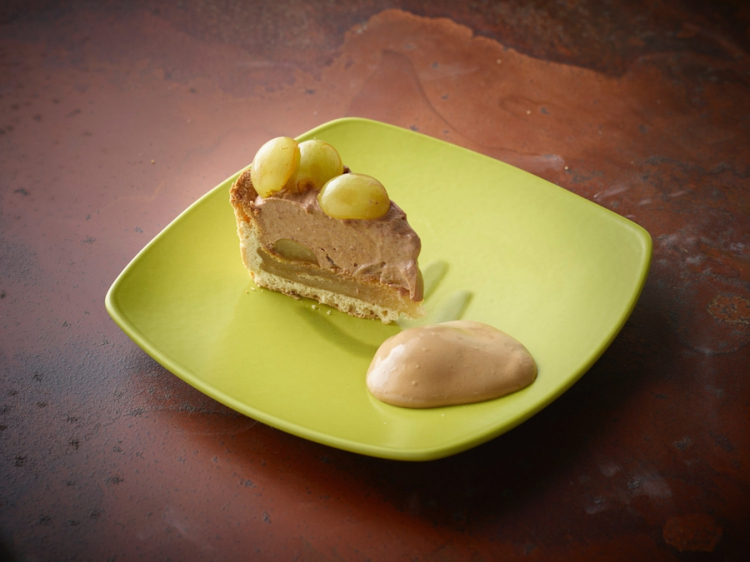 Crostata di uva Italia, primo dessert proposto, come tutti gli altri, da Corrado Assenza. Tutte le foto sono di Carlo Baroni per Molino Quaglia
