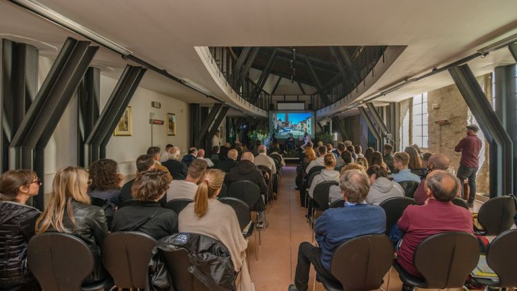 La sala di Avant-Garda
