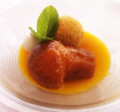The Babà as cooked by Vincenzo Guarino of Accanto restaurant, inside hotel Angiolieri (photo by Sonia Gioia)