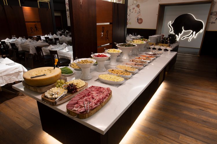 Gli antipasti freddi al buffet
