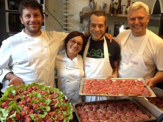 Nella foto da sinistra: Cesare Battisti, chef del 
