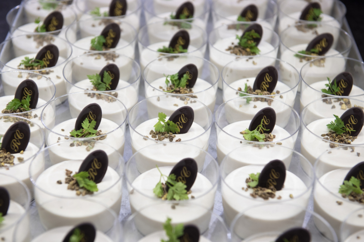 Bavarese di gorgonzola, topinanbur e cioccolato amaro - Fabrizio Tesse, Ristorante Carignano