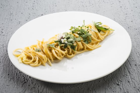 Spaghetti all'arrabbiata di erbe di Michele Biagiola