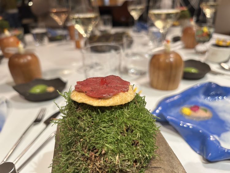 Galangal biscuit, grilled and marinated Limousine beef, Campari jelly