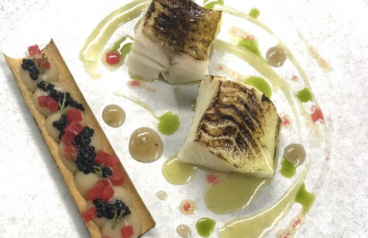 Black cod, melanzane alla brace e prugne fermentate
