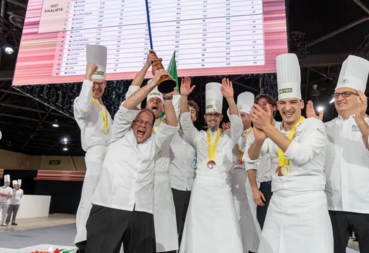 La squadra in festa per il terzo posto al Bocuse d
