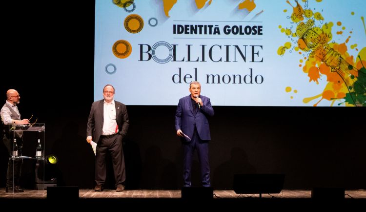 Paolo Marchi e Claudio Ceroni al centro del palco 