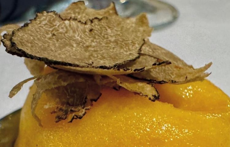 Bonbon di tortilla di patate con cipolla&nbsp;
