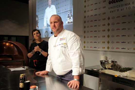 Per Gabriele Bonci, una lezione sul "pane grande di farro alle 5 alghe cucinato con erbe di mare"