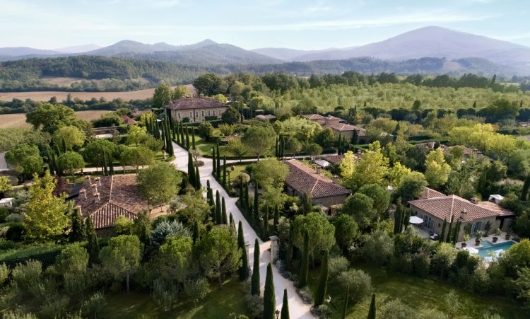 Vista dall'alto di Borgo Santo Pietro
