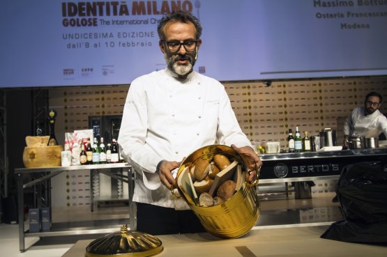 This photo of Massimo Bottura is now a “classic