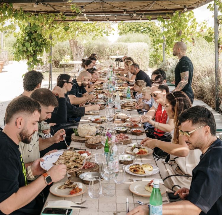 La tavola di Bros’land per i 10 anni di Bros'
