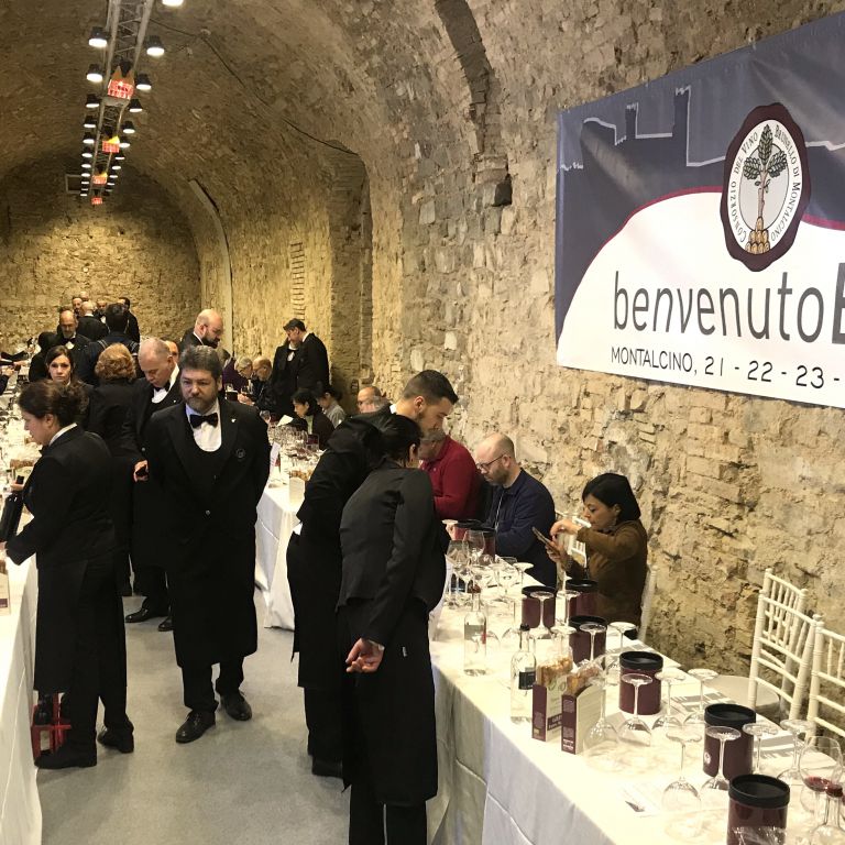 Le degustazioni grazie all'ottimo lavoro dell'Associazione Sommelier della Toscana