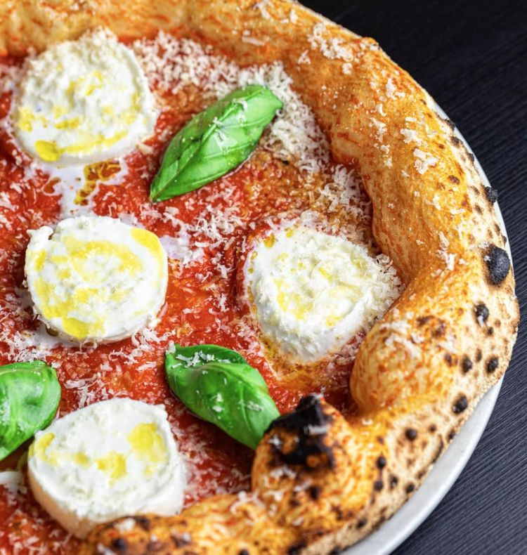 La bellezza della semplicit&agrave;, nelle pizze classiche di Degusto
