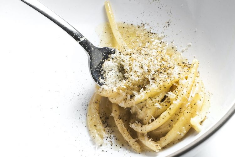 L'ormai celebre Cacio e 7 pepi alla brace, un piatto in carta da Andreina da marzo 2017
