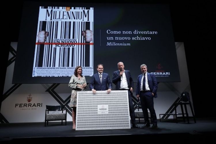 Camilla e Matteo Lunelli con Peter Gomez de Il Fatto Quotidiano e Gerardo Greco