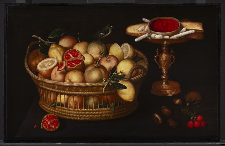Canestra di agrumi, castagne, corbezzoli e alzatin