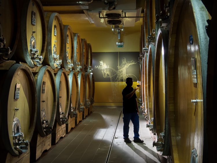 La cantina Sartori: un grande legame con la città