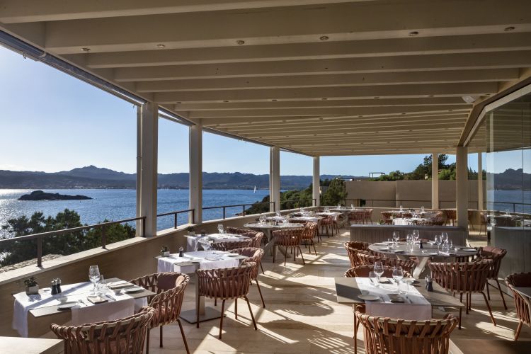 La terrazza esterna del Capogiro del 7Pines