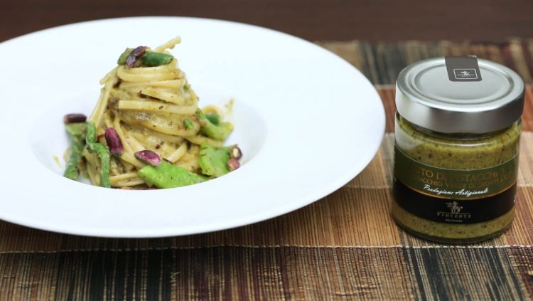 Il pistacchio nel mondo salato: Carbonara vegetariana al pistacchio...
