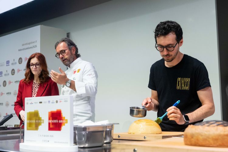 Carlo Cracco, tra Eleonora Cozzella e Luca Sacchi,