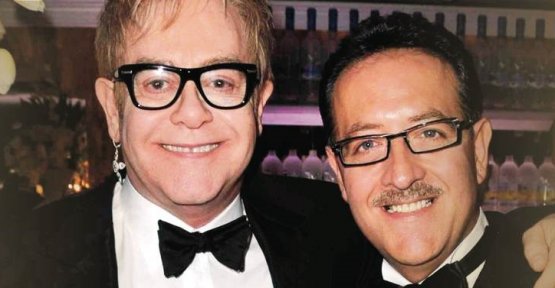 Con Elton John, una delle tante celebrity che amano i cocktail di Salvatore Calabrese
