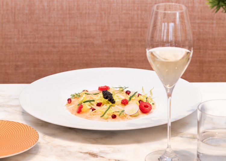 Carpaccio di gamberi rossi di Mazara con caviale Calvisius Tradition Prestige