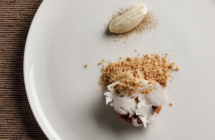 Cavolfiore, cioccolato bianco e arancia, altro ottimo assaggio (come antipasto)
