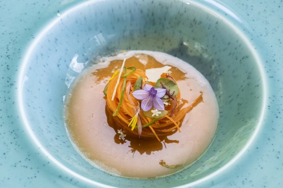 Ceviche di carote con ricotta di mandorle