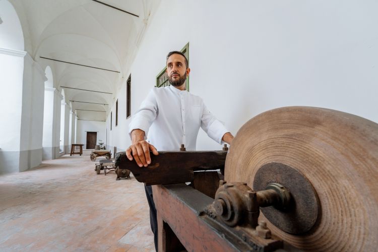 Luigi Salomone a Villa Lenzi, sede del suo nuovo L
