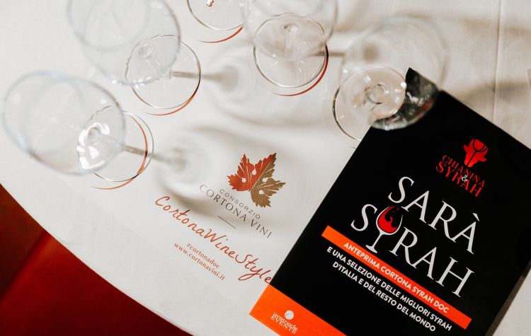 Assaggio di Syrah durante la manifestazione Chiani