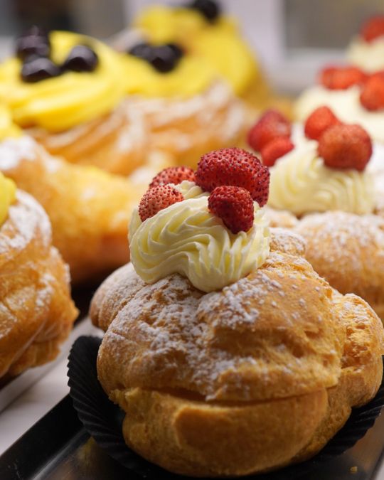 Lo Choux con panna e fragoline