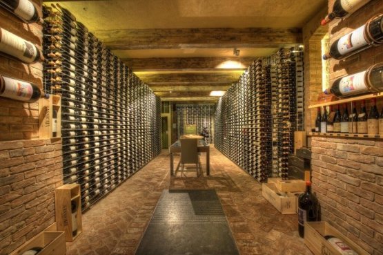 I locali ampliati della Ciau ospitano 2.899 vini di 334 produttori diversi, provenienti da 13 nazioni