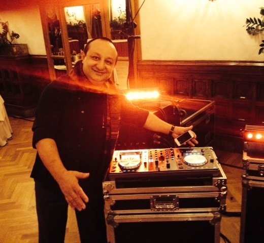 MUSIC, MAESTRO, PLEASE. Ciccio Sultano, Duomo in Ragusa, the pulsating heart of the association