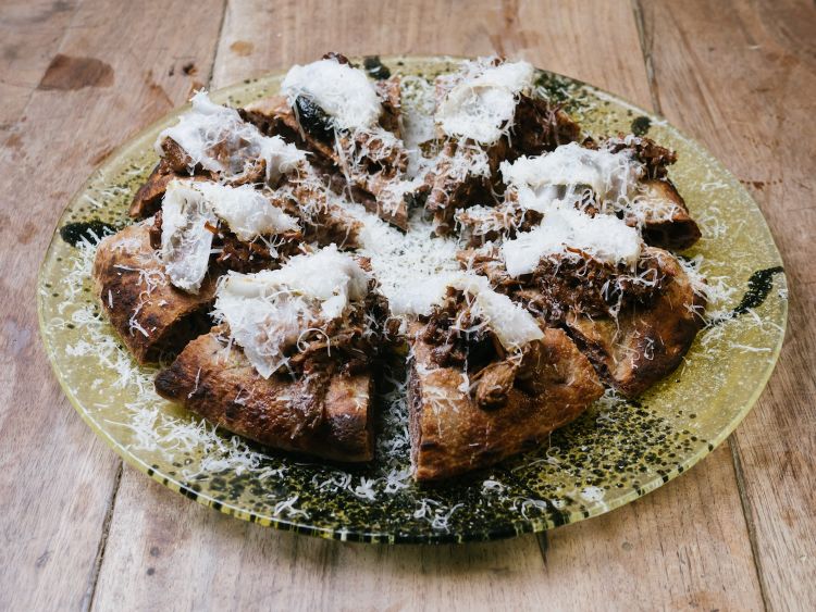 Pizza Cinghiale sfilettato alla maremmana
