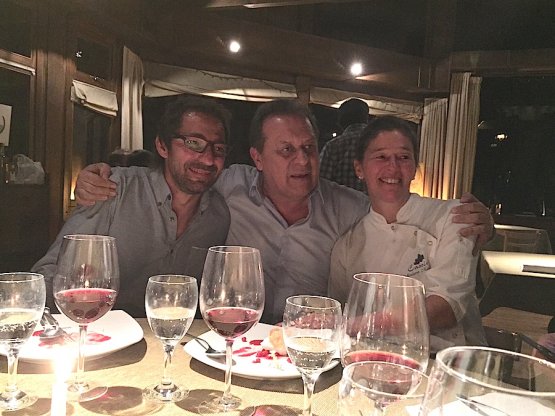 A souvenir photo in Bariloche, Patagonia, at the end of an extraordinary dinner at Cassis, the restaurant of Marianna Muller, the lady on the right. In the middle, Argentinian tourism minister José Gustavo Santos and to the left Maurizio Giovanini, Argentinian chef living and working in Marbella, Spain. His restaurant is called Messina as a tribute to the Sicilian roots of his wife
