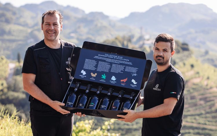 Stefano Pola e Mirco Balliana con il cofanetto del