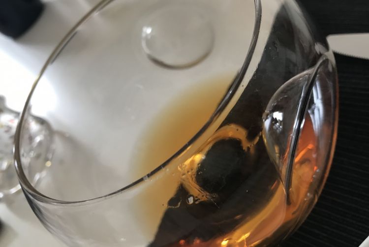 Il vino macerato: il colore ambrato brillante può spiazzare
