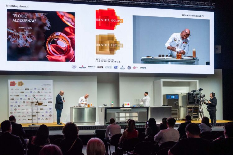 Leonardo Di Carlo&nbsp;e&nbsp;Gianluca Colucci&nbsp;sul palco

