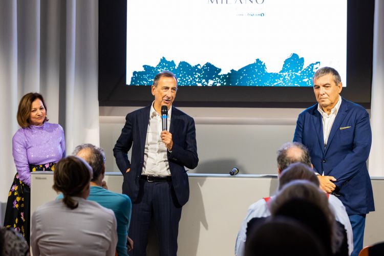 Il sindaco di Milano, Beppe Sala, con Cinzia Benzi e Claudio Ceroni