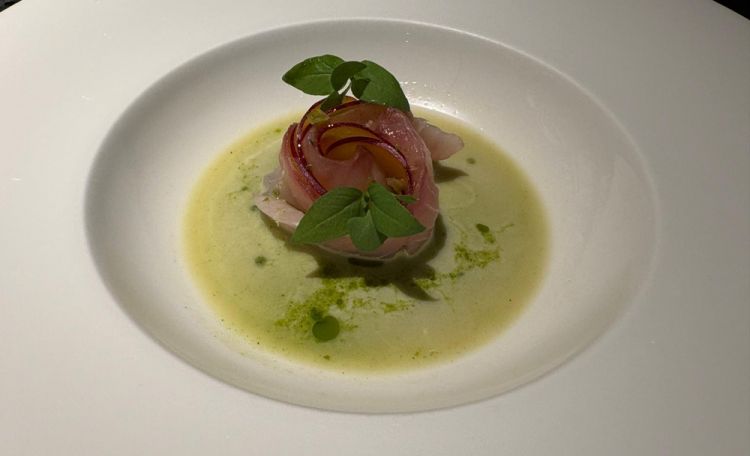 Zuppa fredda di ricciola
