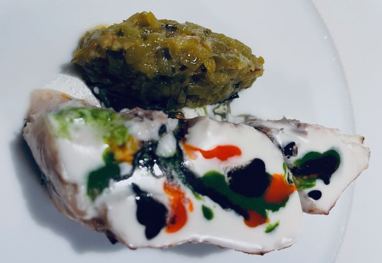 Ombrina alla griglia, chimichurri di friggitelli e salse con brodetto di pesce