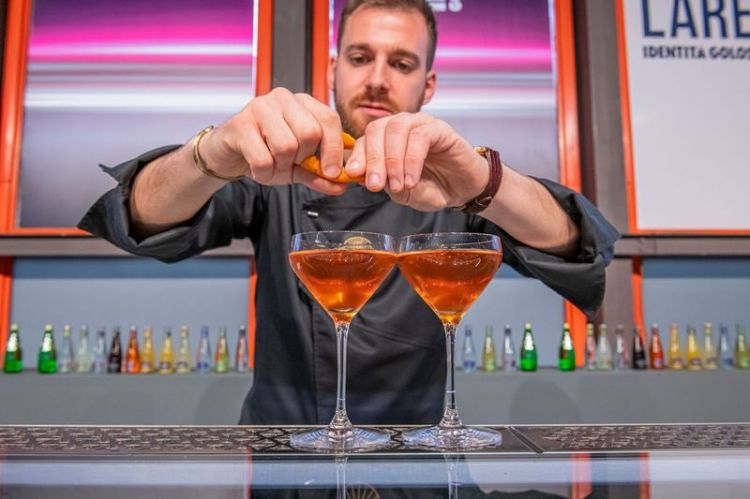 Simone Covan del Santa Cocktail Bar di Firenze