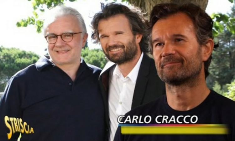 Un simpatico fermo immagine della puntata che a Striscia ha avuto per protegonista Carlo Cracco, qui con Alain Ducasse
