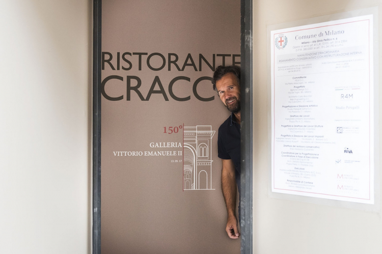 Carlo Cracco appears on the door of his new resta